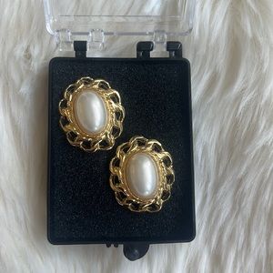 Vintage Gold Pearl Stud Earrings